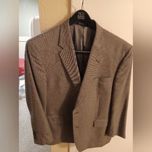 Jos. A. Bank Beautiful Houndstooth Sport  Coat In 100% Wool